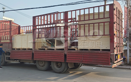 江西宋先生訂購的真空上料機木箱打包完畢，準(zhǔn)備發(fā)貨